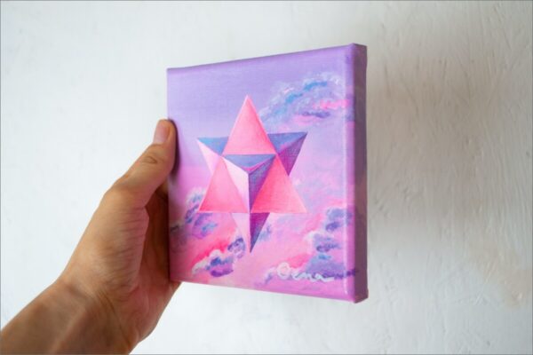 Spirituelle Kunst: Acrylbild auf Leinwand, heilige Geometrie, pink-lila Merkaba vor pink-lilafarbenem Wolkenhimmel Hintergrund